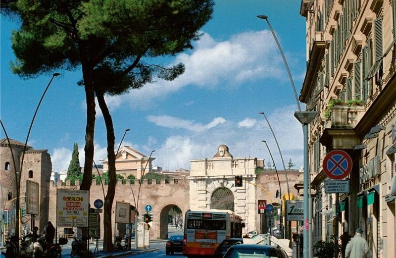 Отель Mangia E Dormi Roma Экстерьер фото